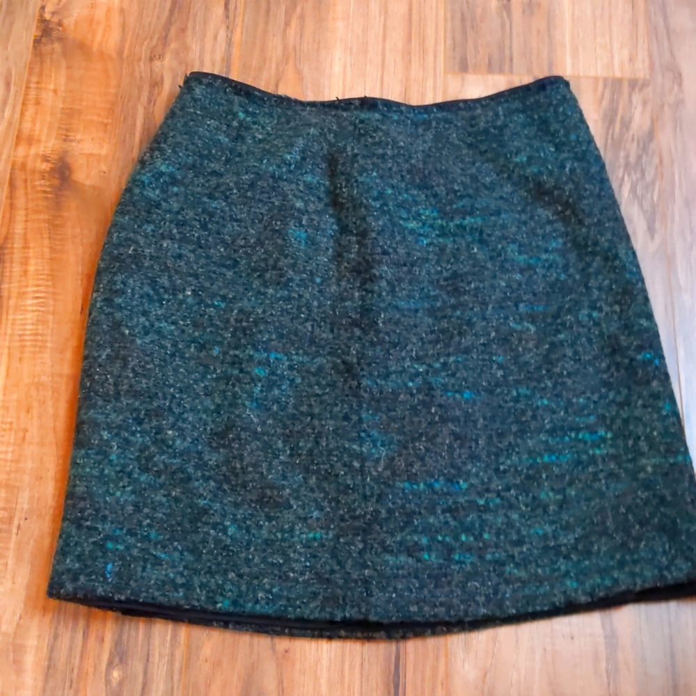 Ann Taylor Wool Skirt Green Size 4